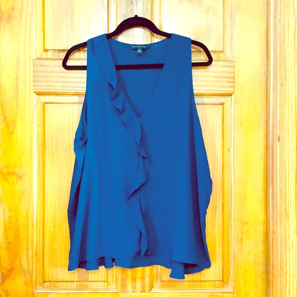 🧳Banana Republic Navy Ruffle Sleeveless Top